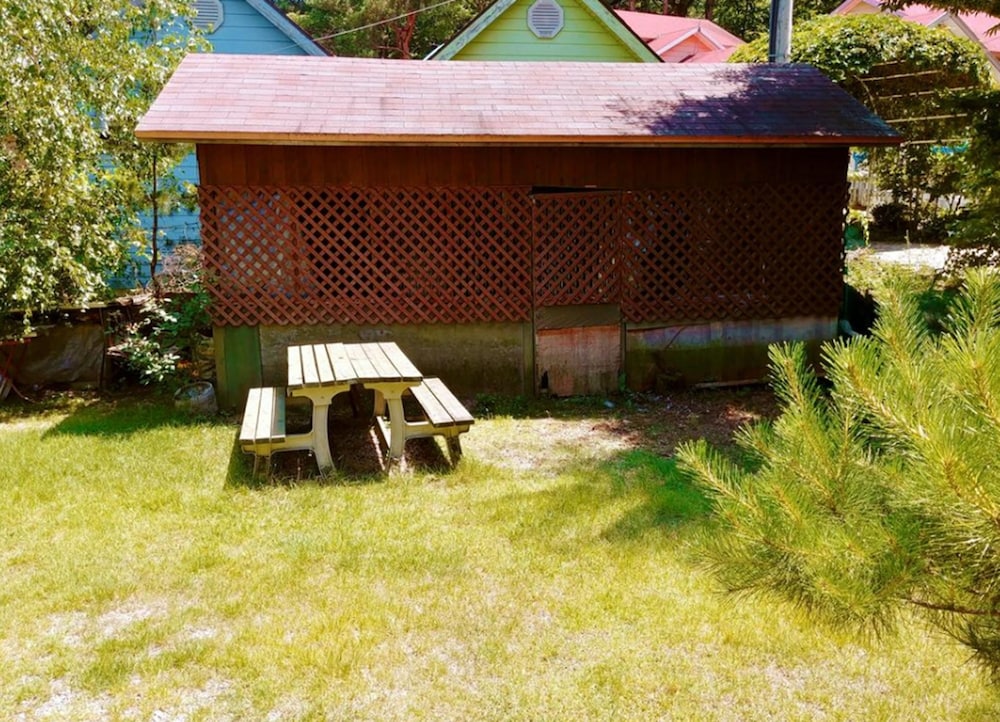 Nadeuli Pension