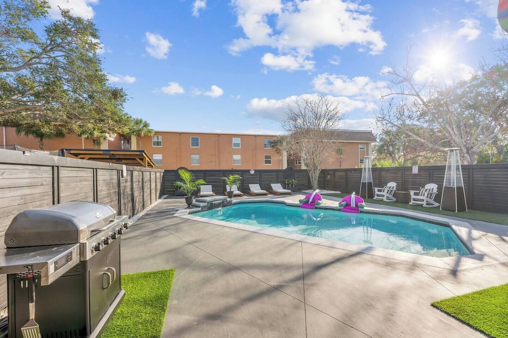Luxury poolside paradise