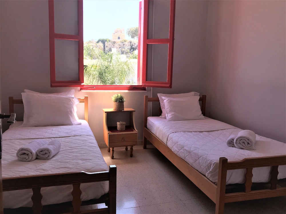 Cherry Holiday Apt Protaras DPS22 view 2