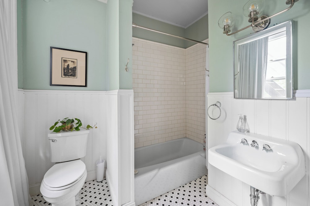 Kingston Vacations - The Wiltwyck - Property Image 24