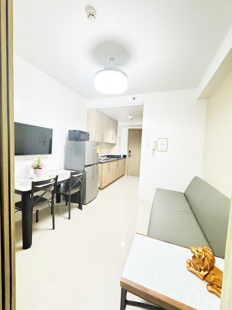 Shore Residences Tower A/B Main Lobby Entrance