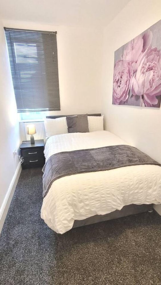 4-bed House in Accrington view 4