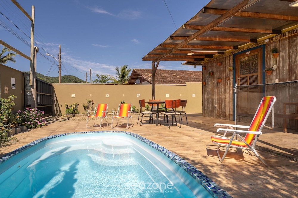 5BR House w/ Pool Near Beto Carrero SC Jrs0045