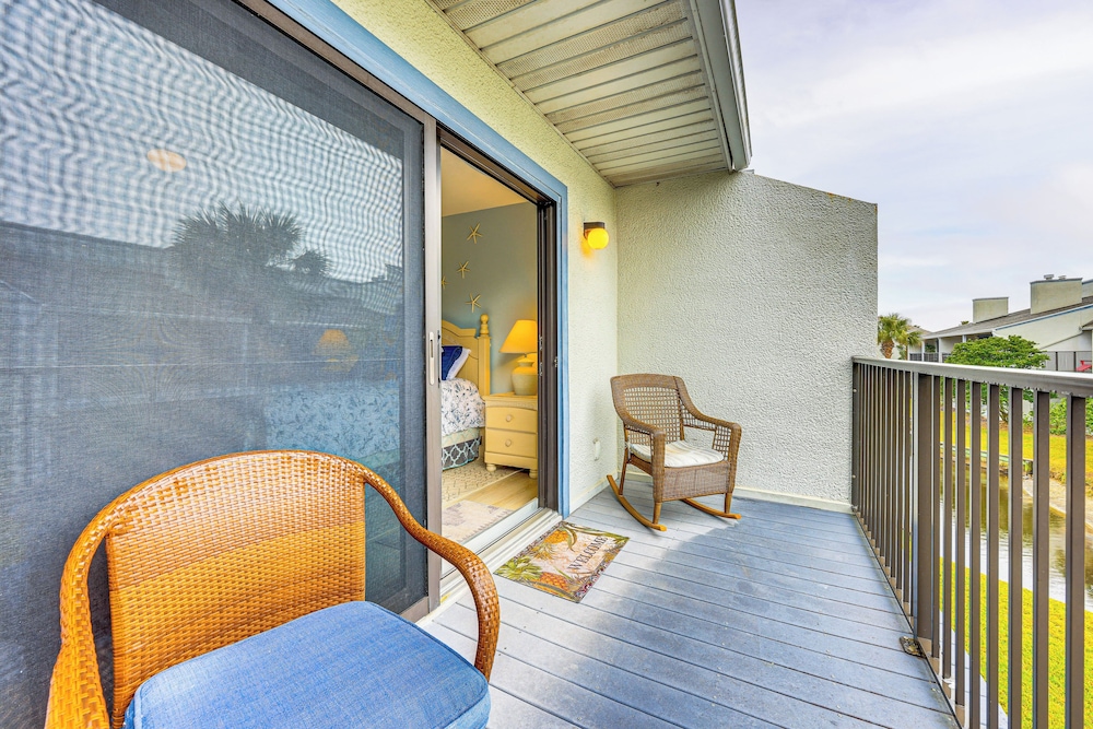 Community Pool: St Augustine Condo Near Beaches