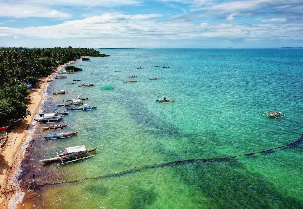 Nichos Island Resort