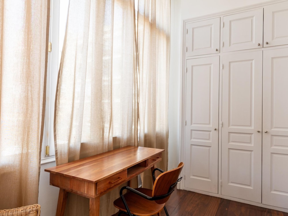 Apartamento de Tres Habitaciones con Terraza 11B