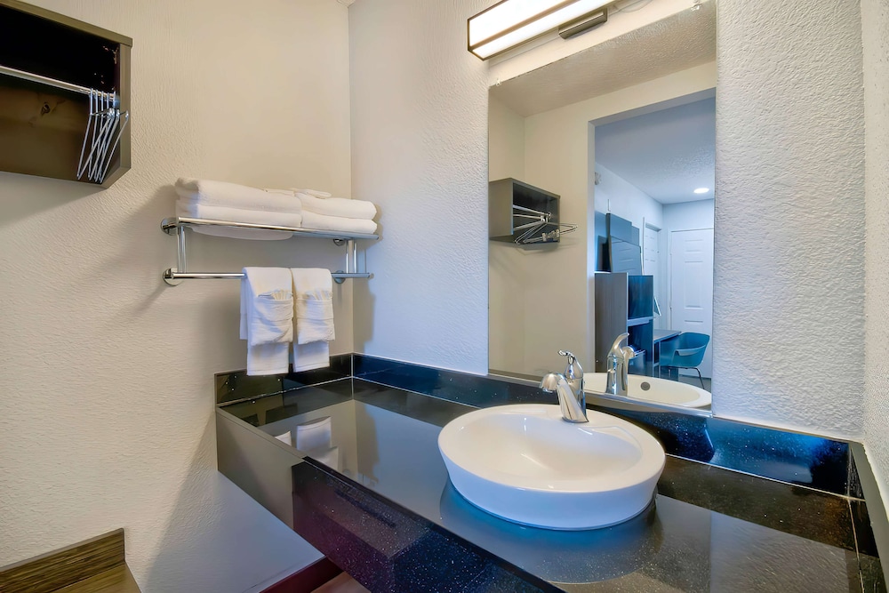 Motel 6 Vallejo, CA - Six Flags West