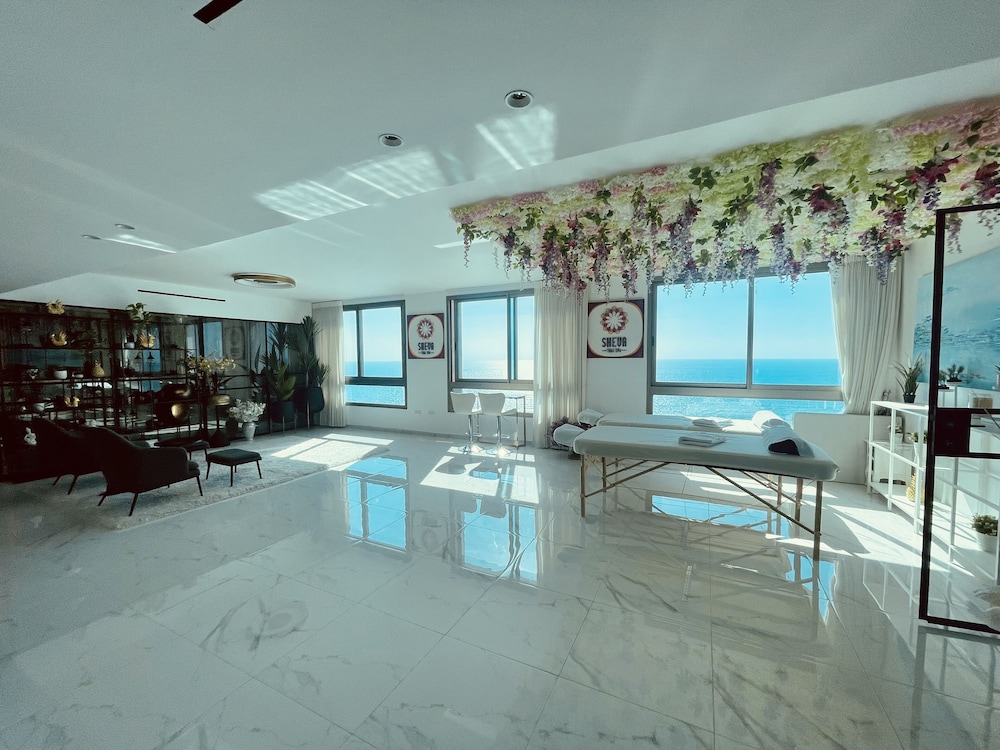 Carmel Holiday Apartments
