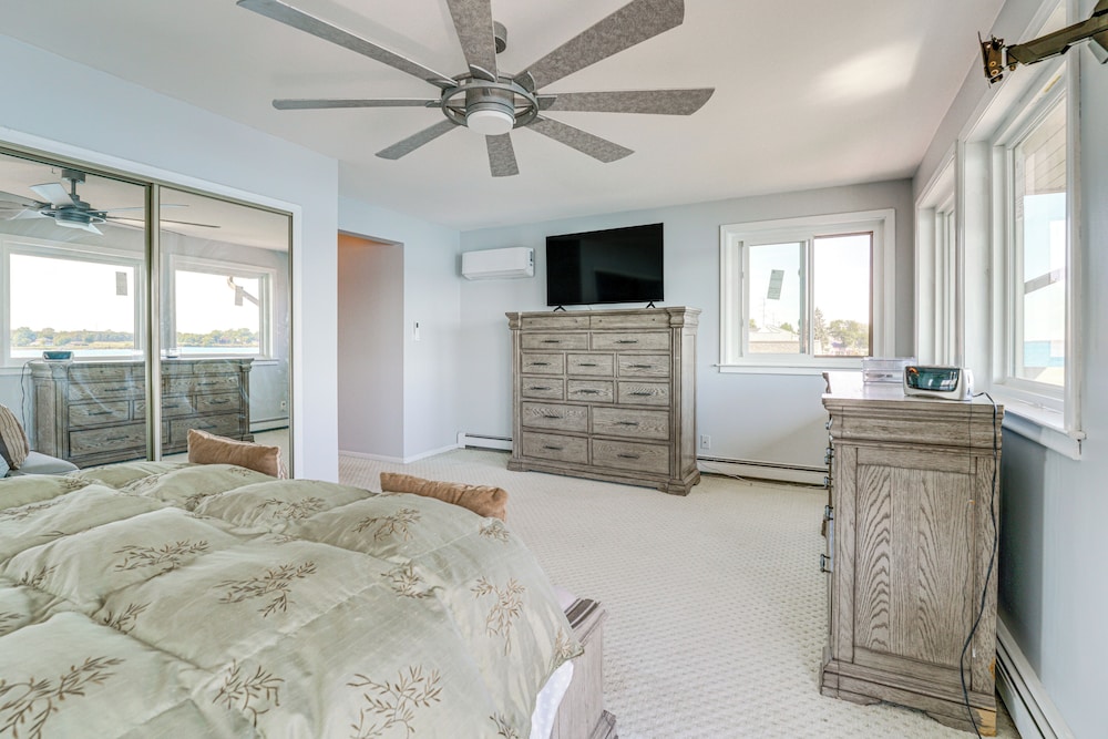 Spacious Riverfront Home w/ Dock in St Clair!