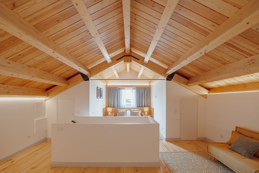 Heart OF Porto Apartment F Duplex by Vacationy