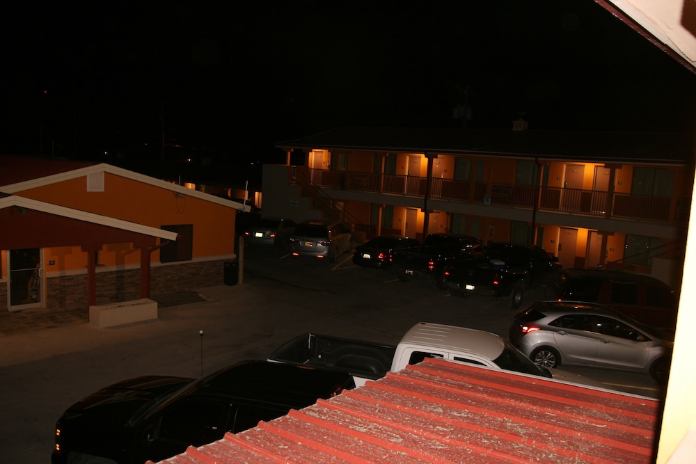 Budget Inn