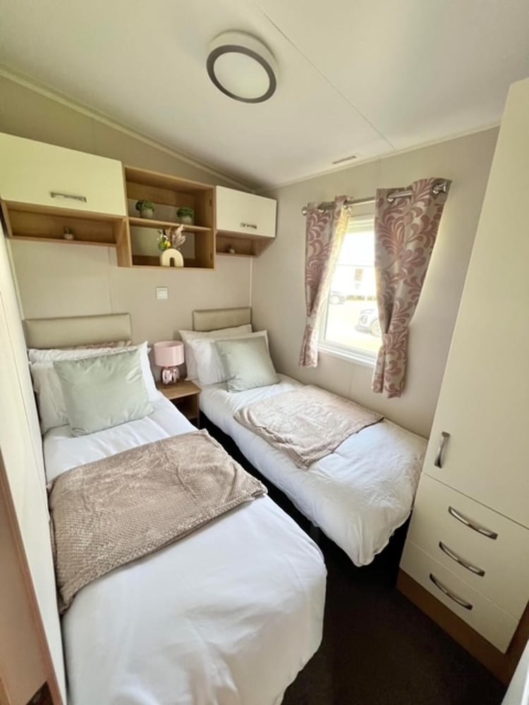 3bed-8berth- Hot Tub-mablethorpe-pet Friendly-wifi