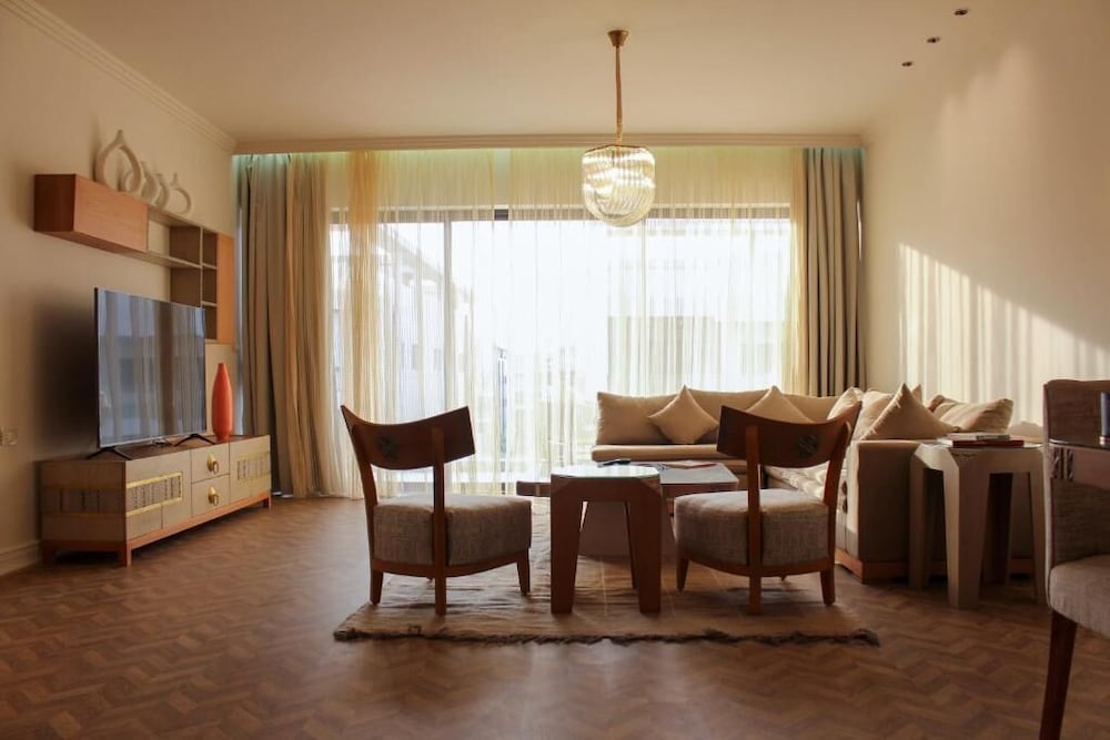 Sahara at Lake View Residence