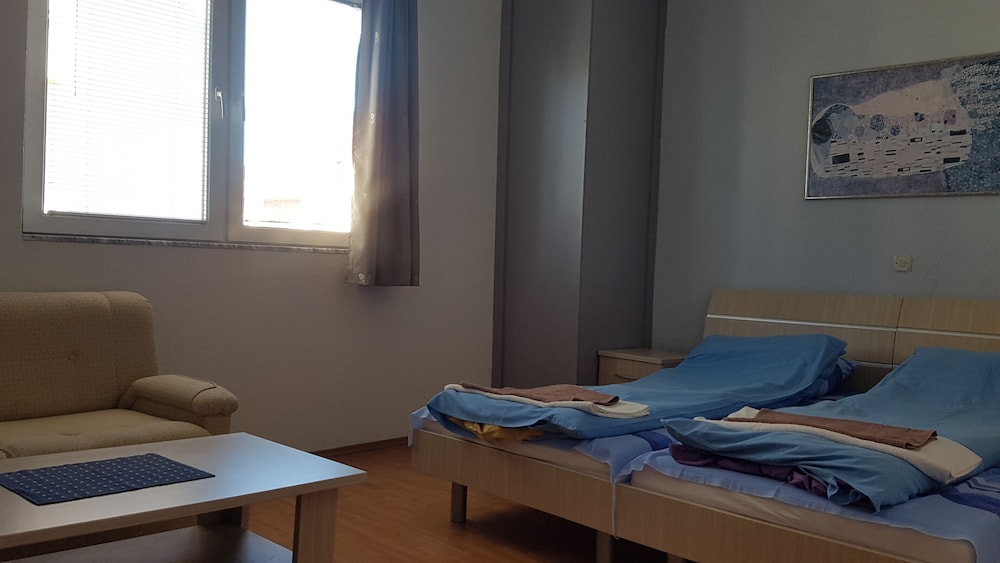 Photo 28
