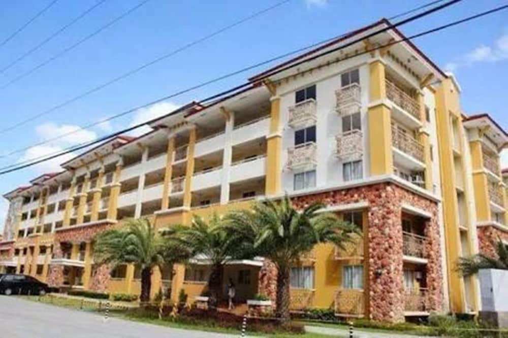 Sorrento 2BR Apartment
