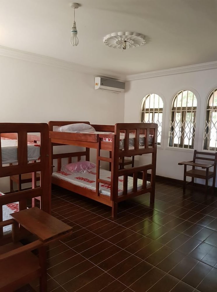 JBK Hostels Adjirinaganor view 3