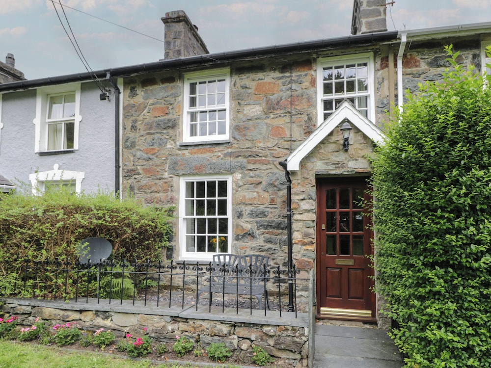 Cottage on the Green