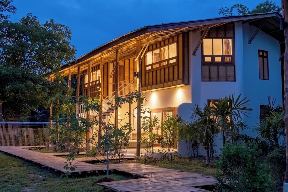 Bamboo Nest at SangGaDee view 4