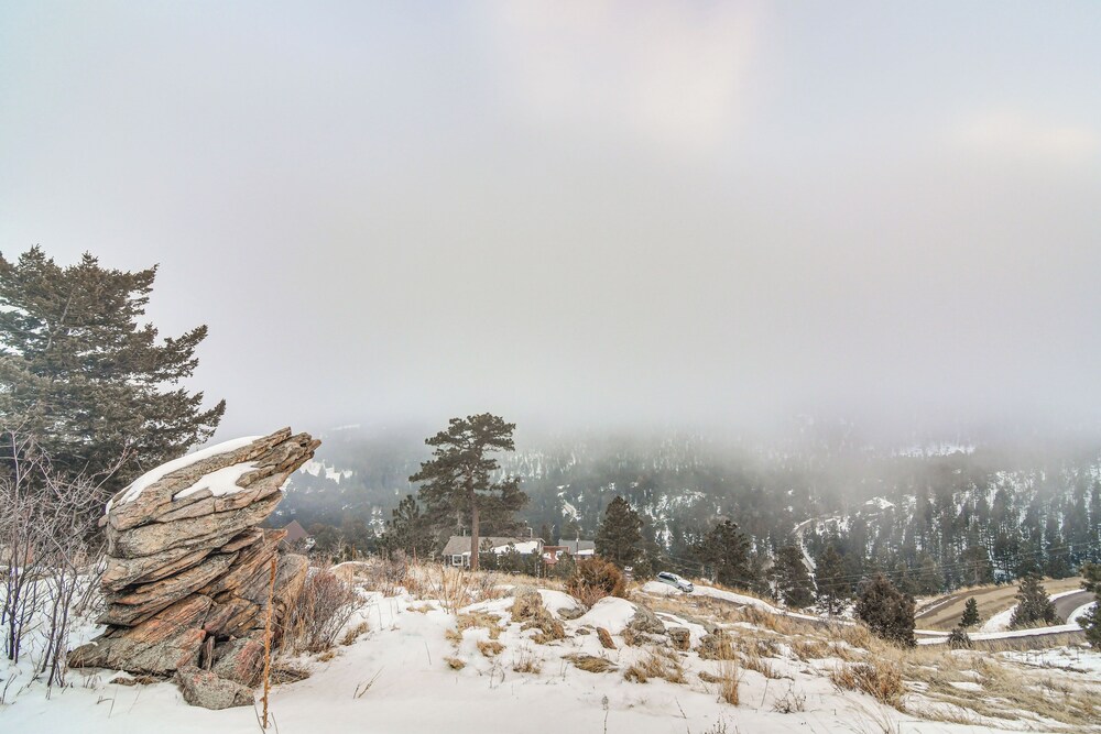 The View at Mountain Retreat By Red Rocks & Golden