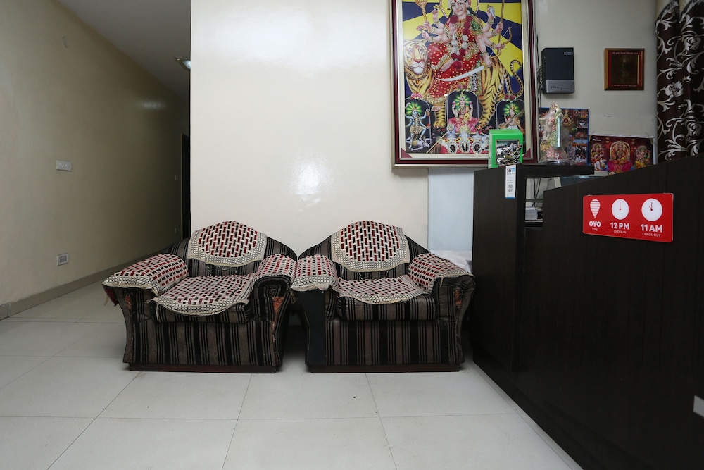 Lobby & Reception
