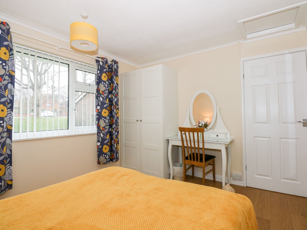 8 Royal Chalet Park
