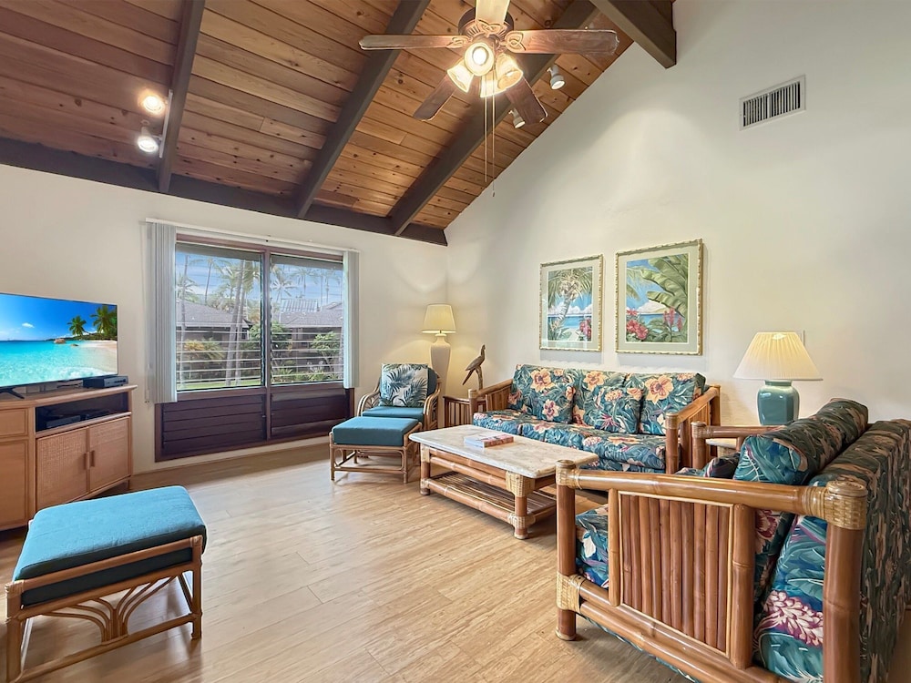 Large 3BR + Loft at Kanaloa Pools, Golf Views & Prime Keauhou Location