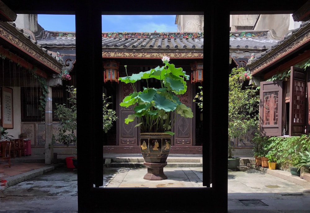 Zaiyang Inn