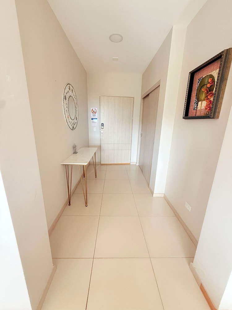 Jaco Bay 8th Floor Unit