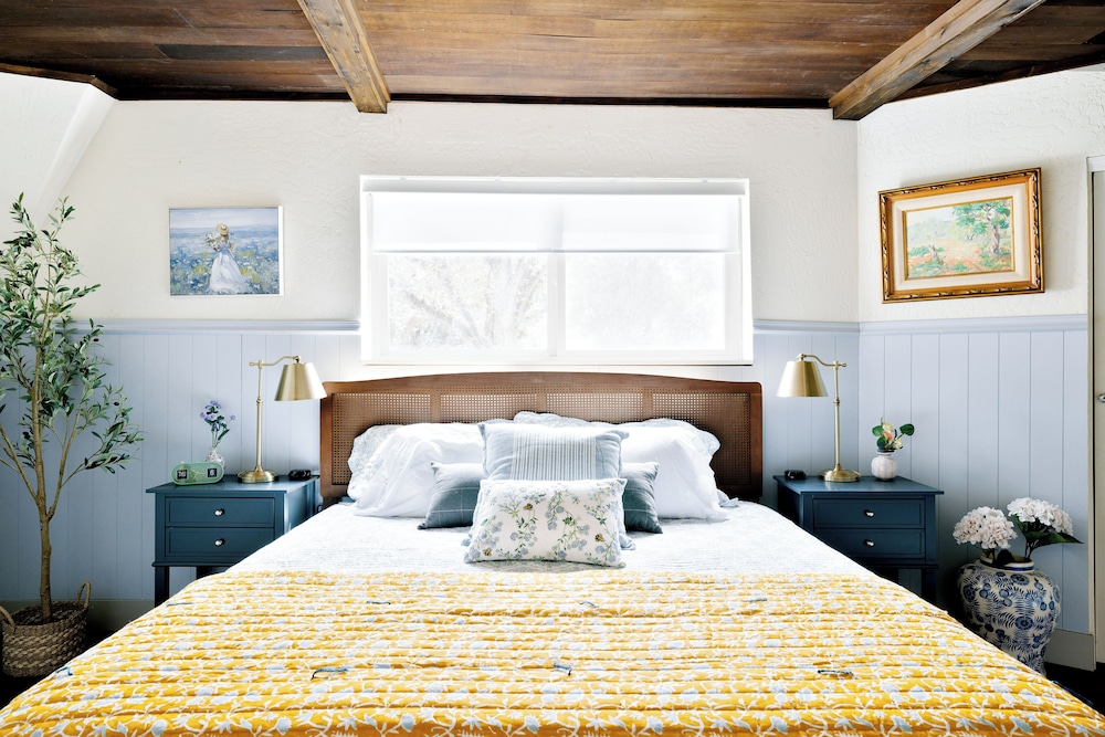 Family Getaway: 'foxwood Cottage' in Star Valley!