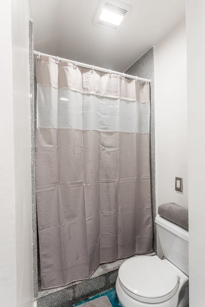 House of Trestles - Hostel
