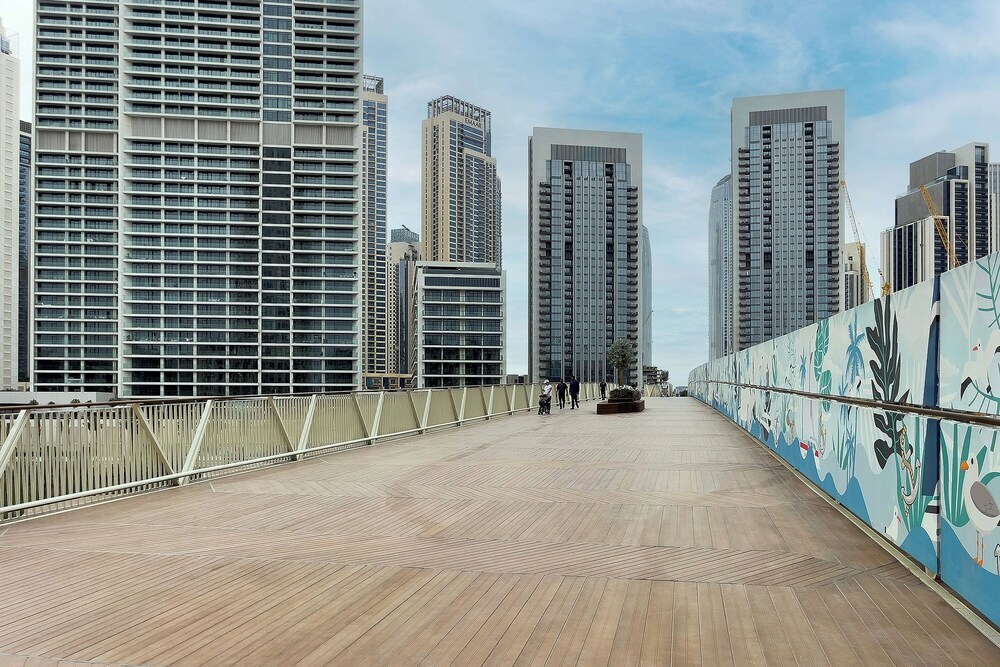 Cozy 1BR at Vida Residences Creek Beach