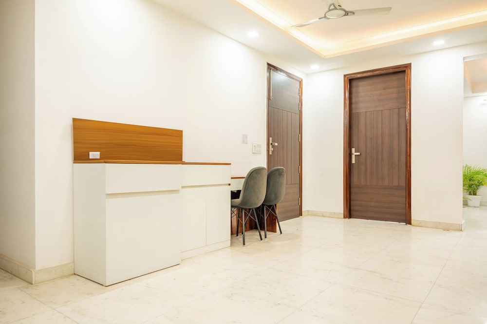 Housr 3 BHK Apartment Sector 45 Gurgaon
