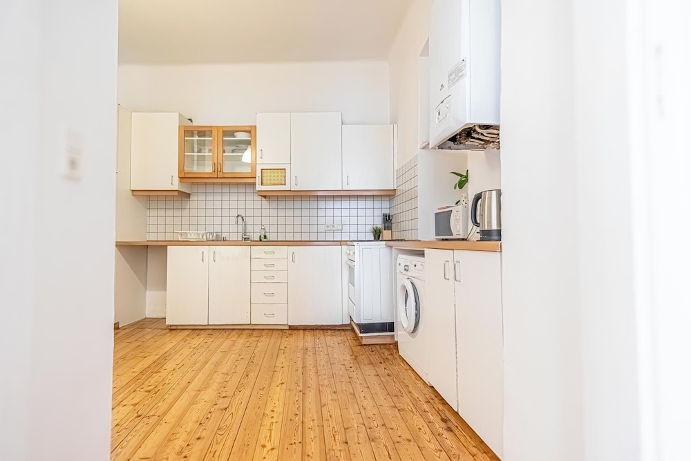 Affordable 2BR Apt Long Stay Stadthalle