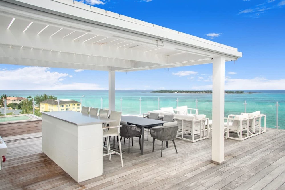 Oceanfront Penthouse and Patio at ONE Cable Beach