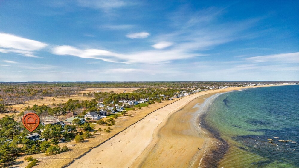 Bayview Beach Cottage For 4!