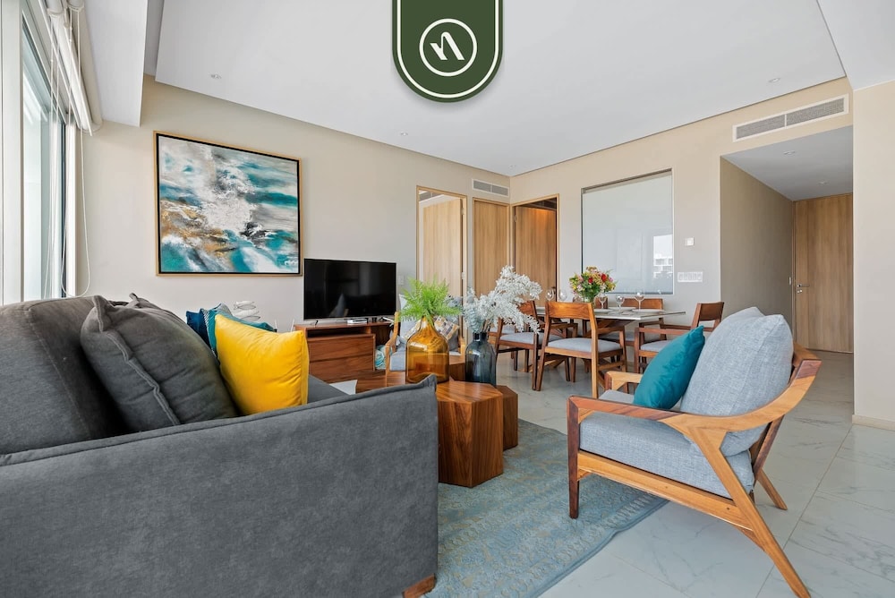 New 2BR APT - Beach Access - Pool - GYM - Jacuzzi