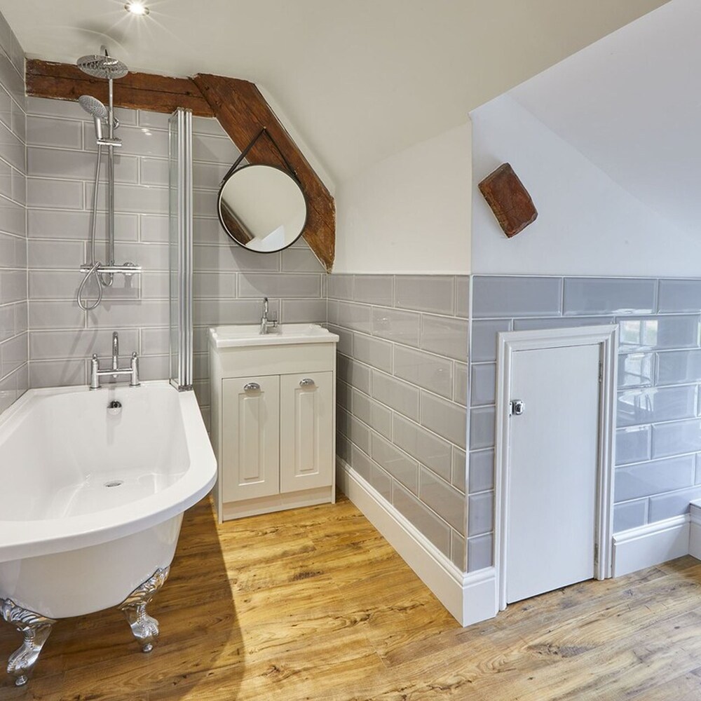 Host Stay Caedmon House view 4