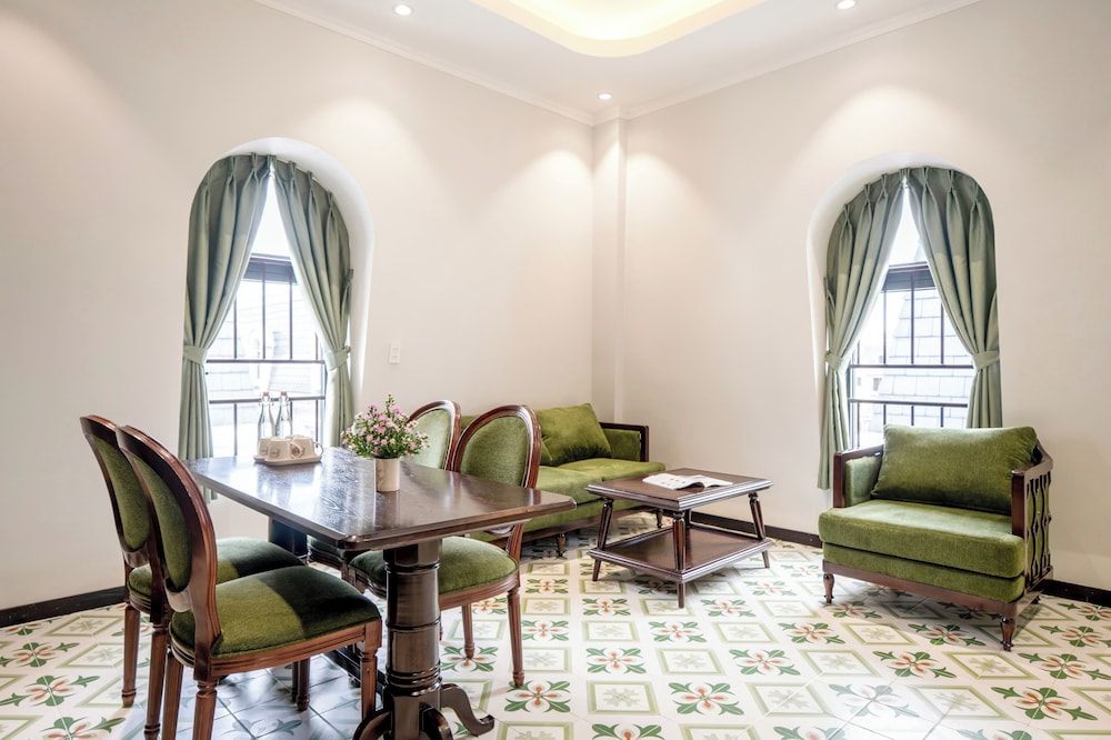 JULIE's HOUSE - LUXURY APARTMENT - HUE