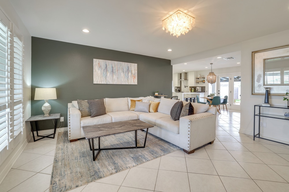 3 Mi to Old Town: Modern Oasis in Scottsdale!