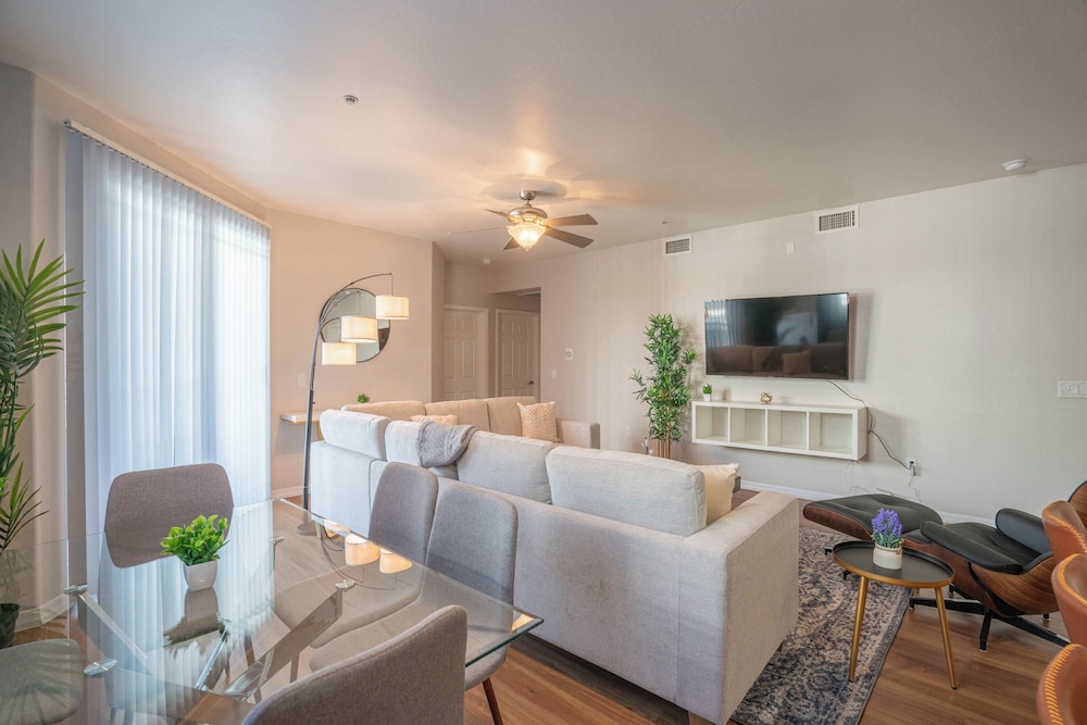 ROVE LIVING/KL - The Fredrick Tempe