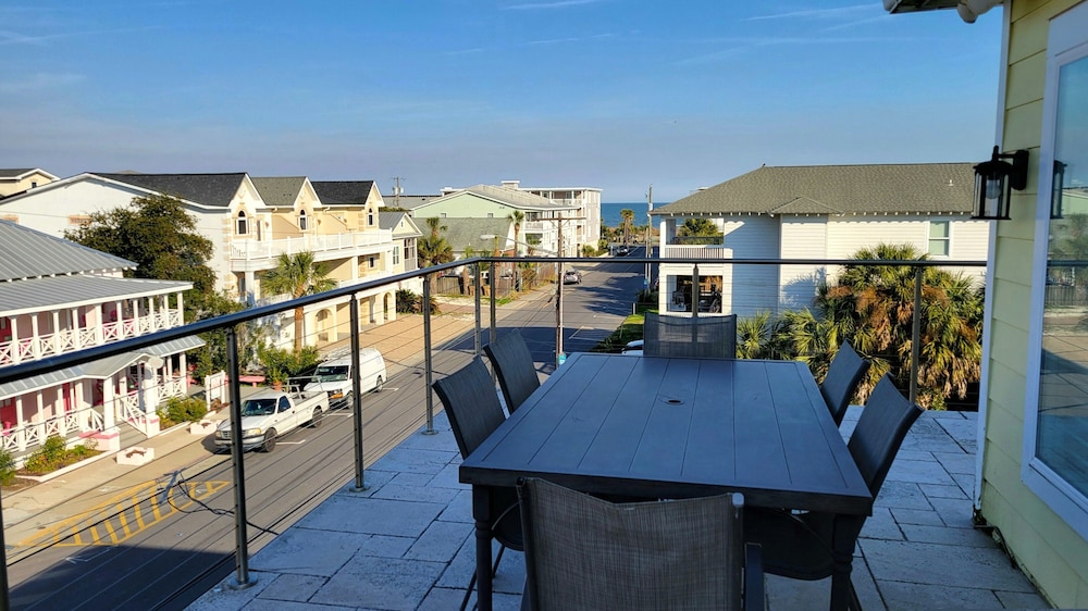 15 17th Street by Tybee Vacation Rentals