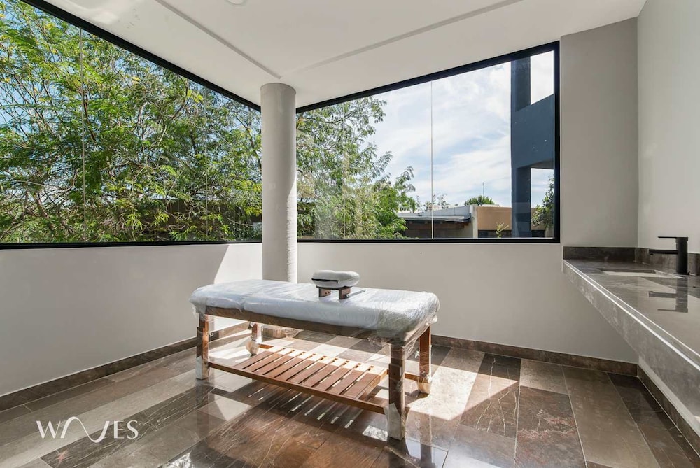 Modern 1 Bedroom Apartment With Luxury Amenities at Paramar Black by Waves