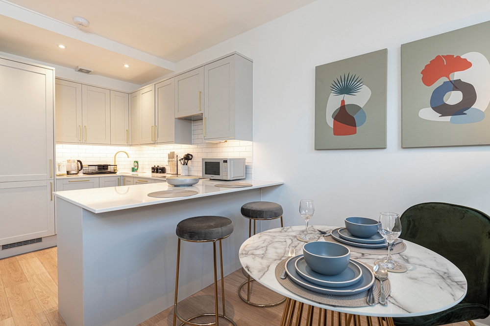 JOIVY Stylish 1 bed flats in Soho