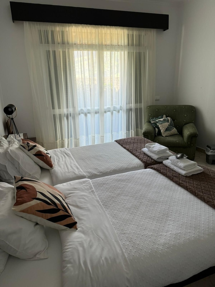 Gardens Guest House-hostel view 5
