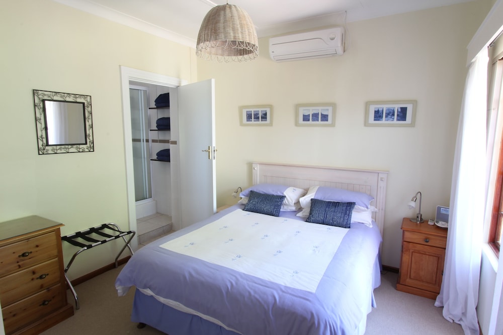 Acara Guest Cottages
