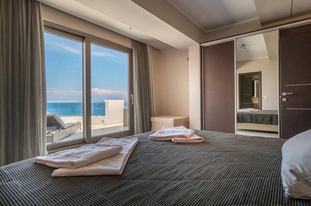 Kymothoe Elite Suites photo 2