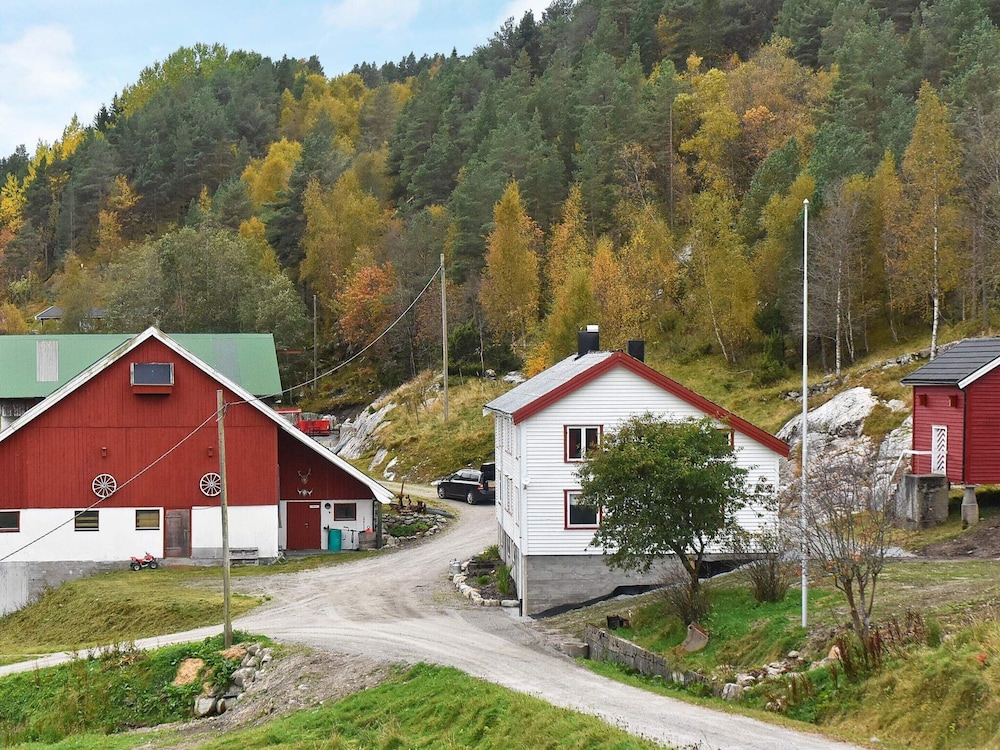 8 Person Holiday Home in Snillfjord-by Traum view 3
