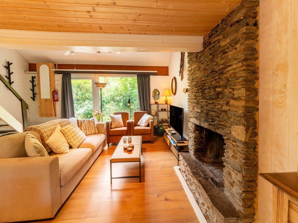 Chalet in Hastiere Near Castle