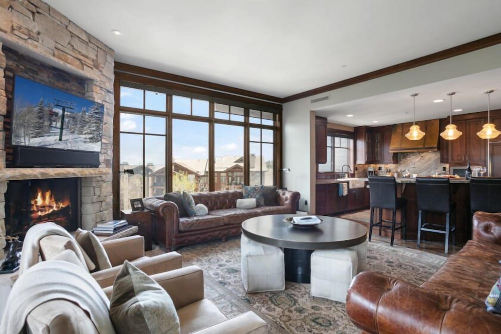 Arrowleaf Lodge- Three Bedroom Residence #307 3 Condo