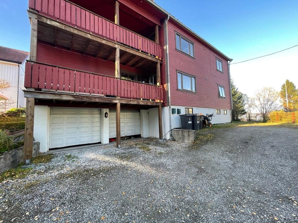Arctic Skyview Retreat in Tromso - With Parking